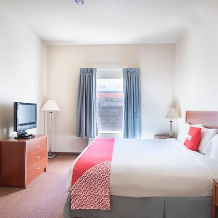 Oyo Townhouse Clute Lake Jackson Екстериор снимка