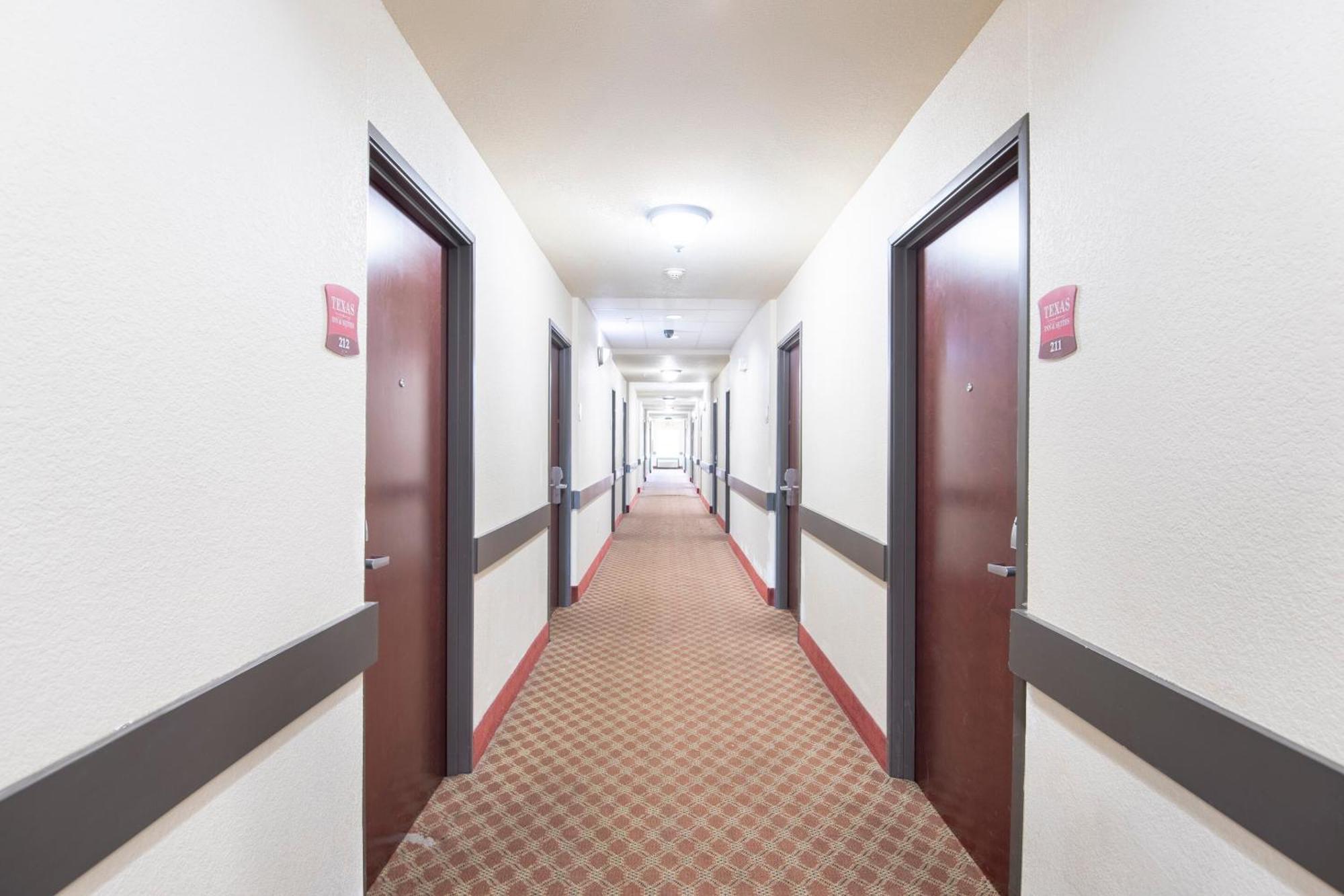 Oyo Townhouse Clute Lake Jackson Екстериор снимка