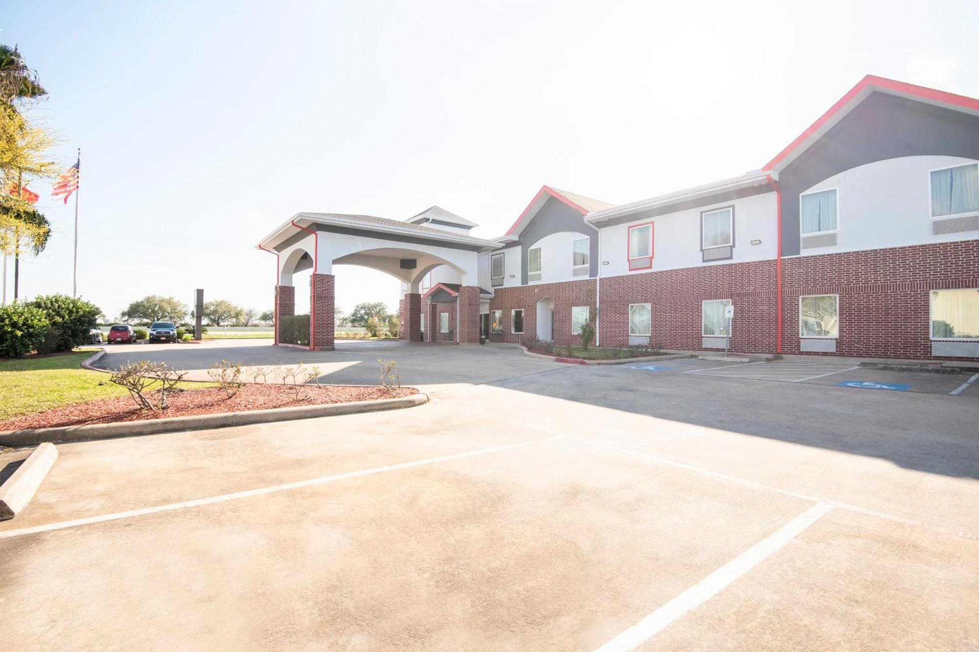Oyo Townhouse Clute Lake Jackson Екстериор снимка