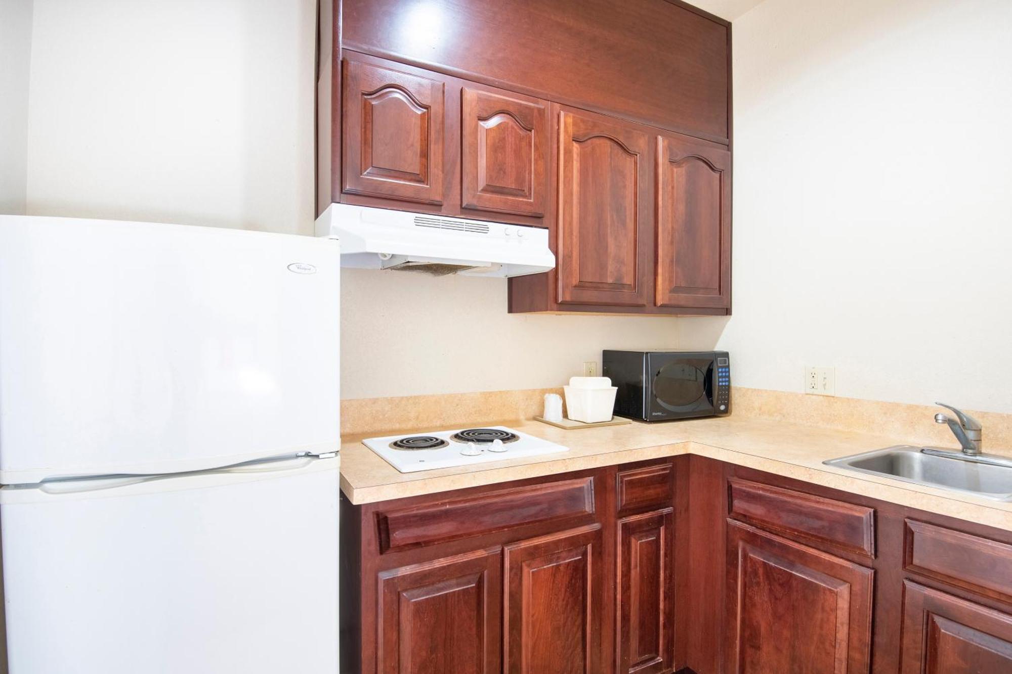 Oyo Townhouse Clute Lake Jackson Екстериор снимка